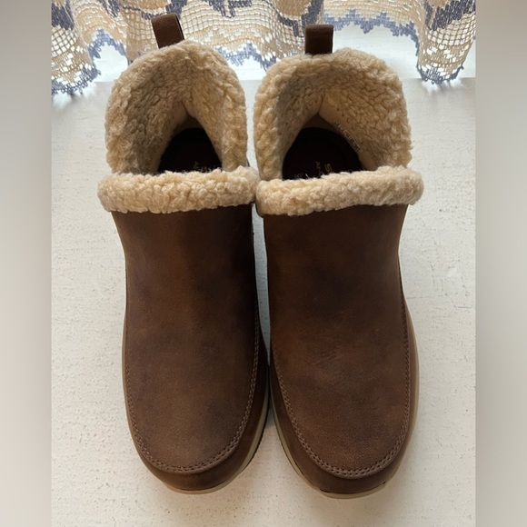 Skechers Women’s Water Repellent Boots - Size 6 - Picture 6 of 8